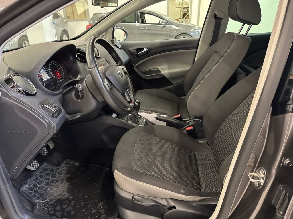 Seat Ibiza ST 2017 Harmaa