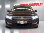 Volkswagen Passat 2016 Metallinhohto Punainen