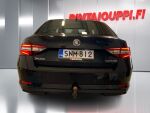 Skoda Superb 2015 Musta