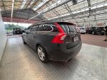 Volvo V60 2016 Musta