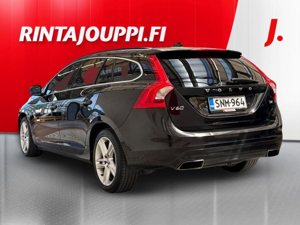 Volvo V60 2016 Musta