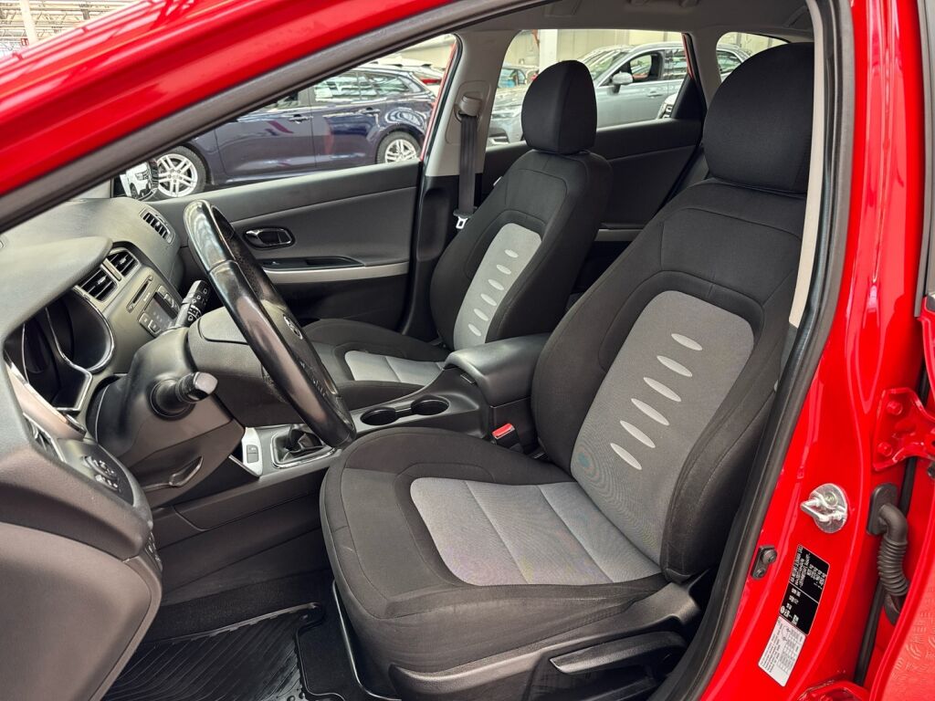 Kia Ceed 2015 Punainen