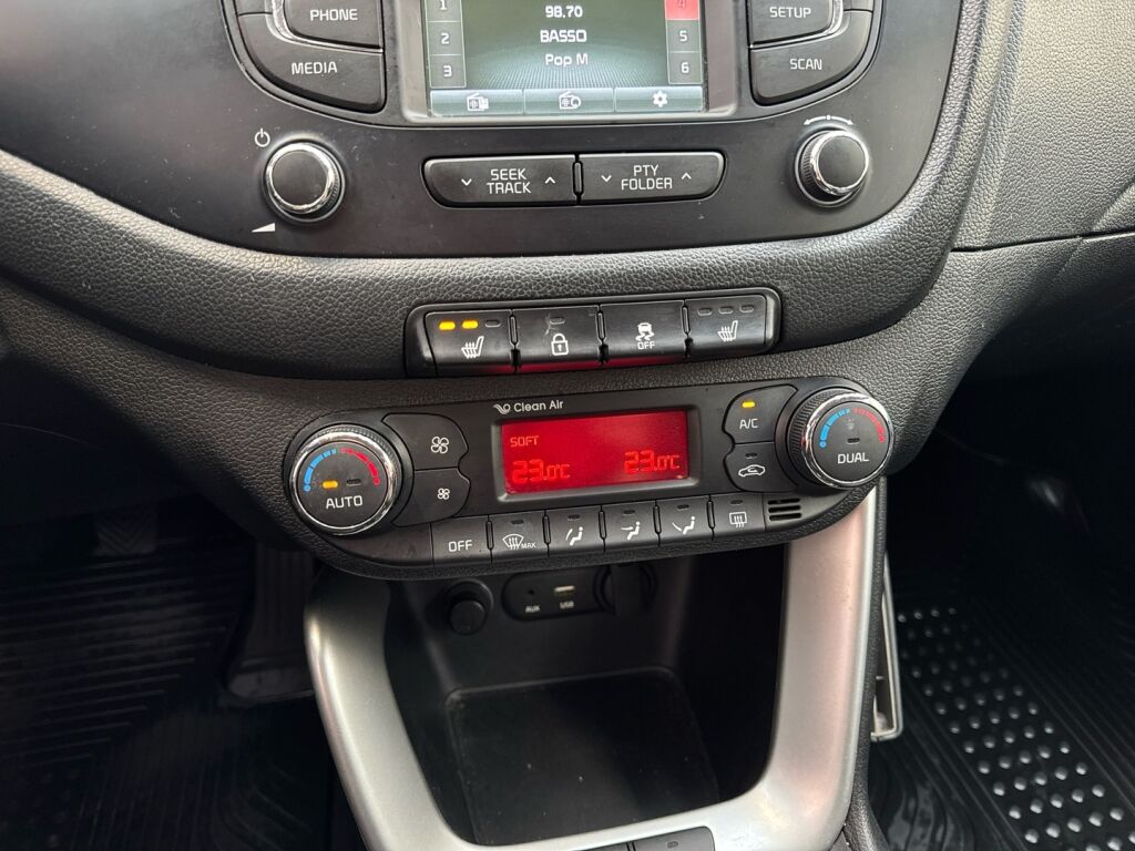 Kia Ceed 2015 Punainen