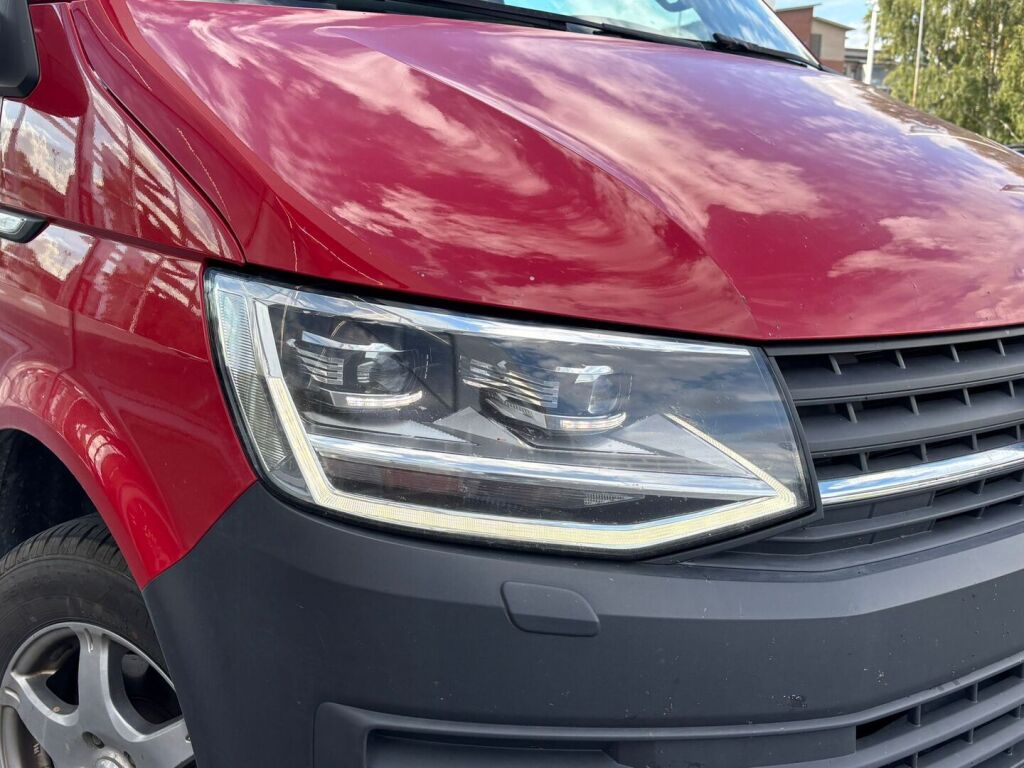 Volkswagen Transporter 2015 Punainen