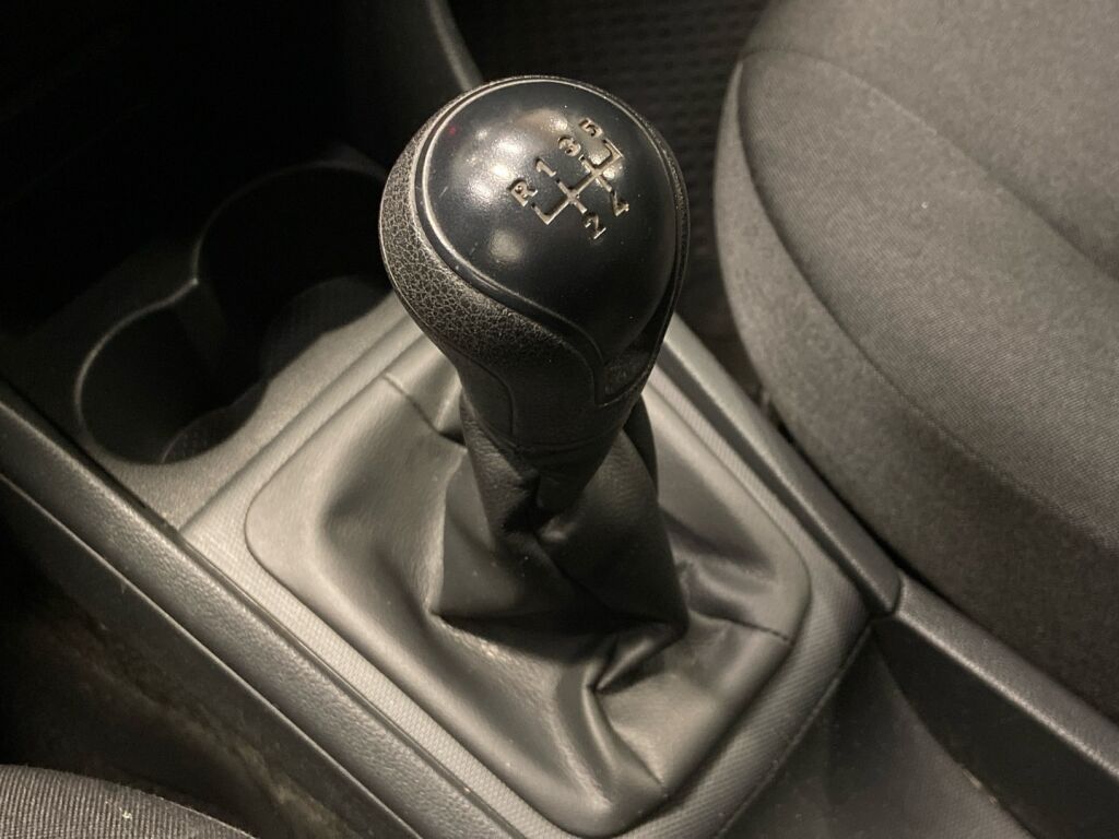 Seat Toledo 2015 Musta