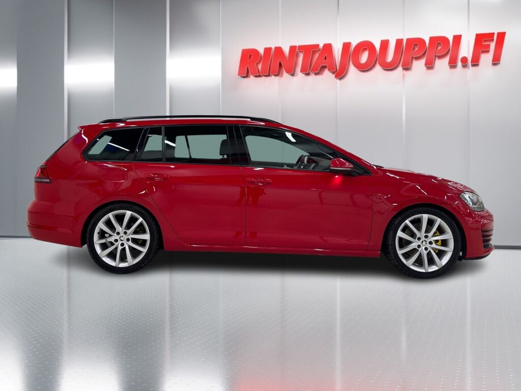 Volkswagen Golf 2016 Punainen
