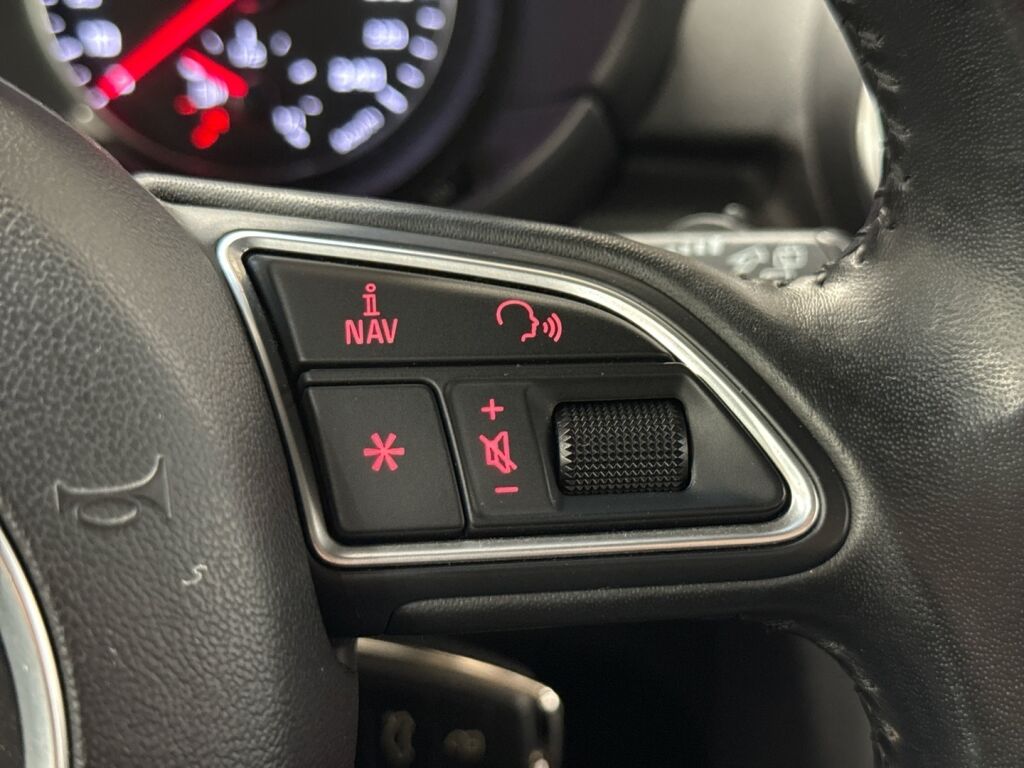 Audi A1 2015 Punainen