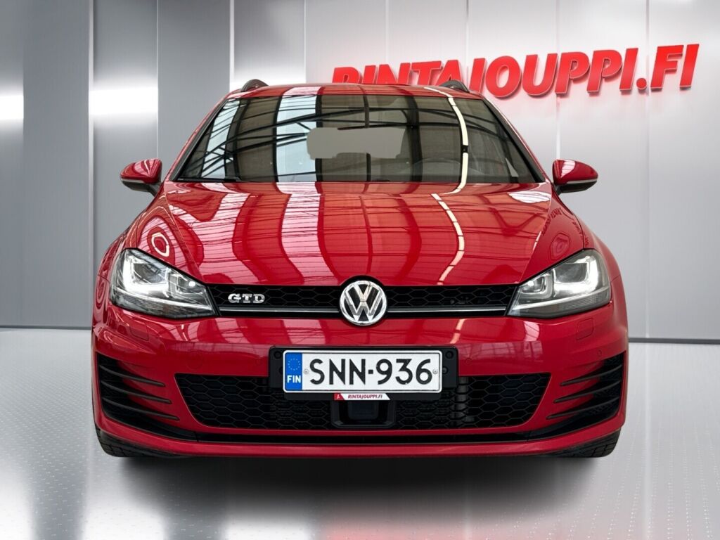 Volkswagen Golf 2016 Punainen