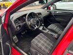 Volkswagen Golf 2016 Punainen