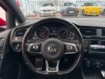 Volkswagen Golf 2016 Punainen