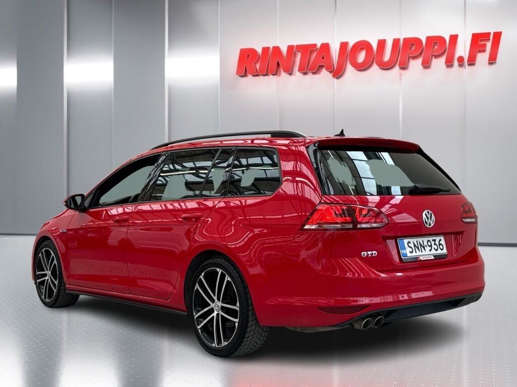 Volkswagen Golf 2016 Punainen