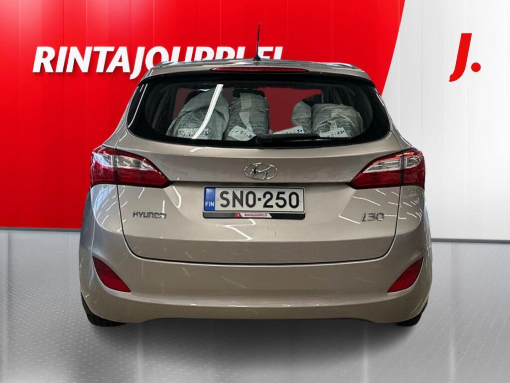 Hyundai i30 1,4 6MT ISG Classic 2016, kuva 5/19