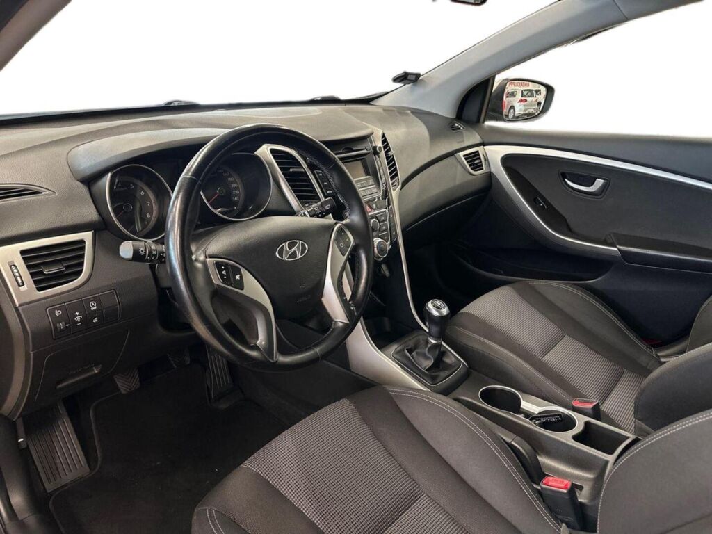 Hyundai i30 1,4 6MT ISG Classic 2016, kuva 7/19