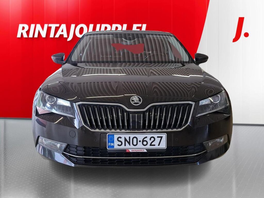 Skoda Superb 2016 Ruskea (beige)