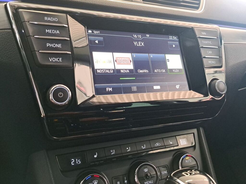 Skoda Superb 2016 Ruskea (beige)