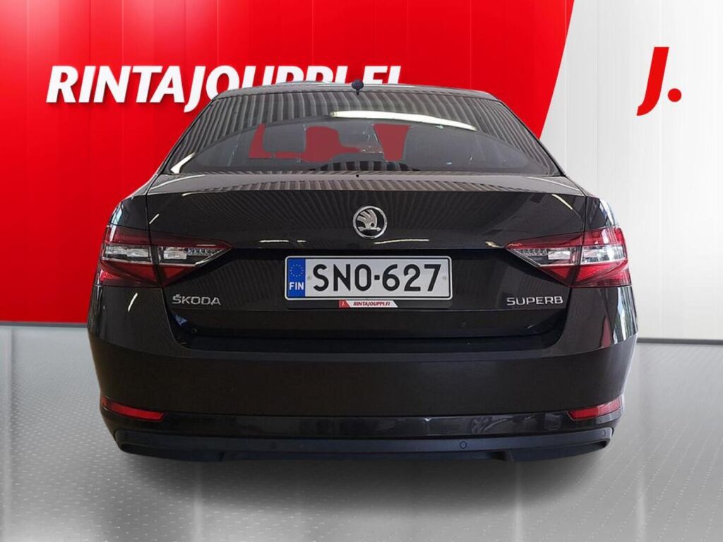 Skoda Superb 2016 Ruskea (beige)