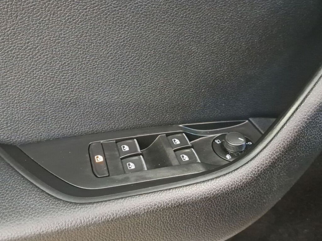 Skoda Superb 2016 Ruskea (beige)