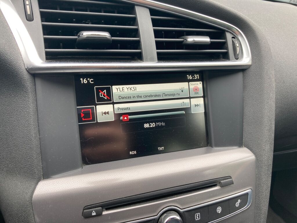 Citroen C4 2016 Metallinhohto Punainen