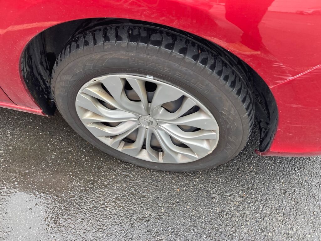 Citroen C4 2016 Metallinhohto Punainen