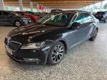 Skoda Superb 2016 Musta