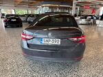 Skoda Superb 2016 Musta