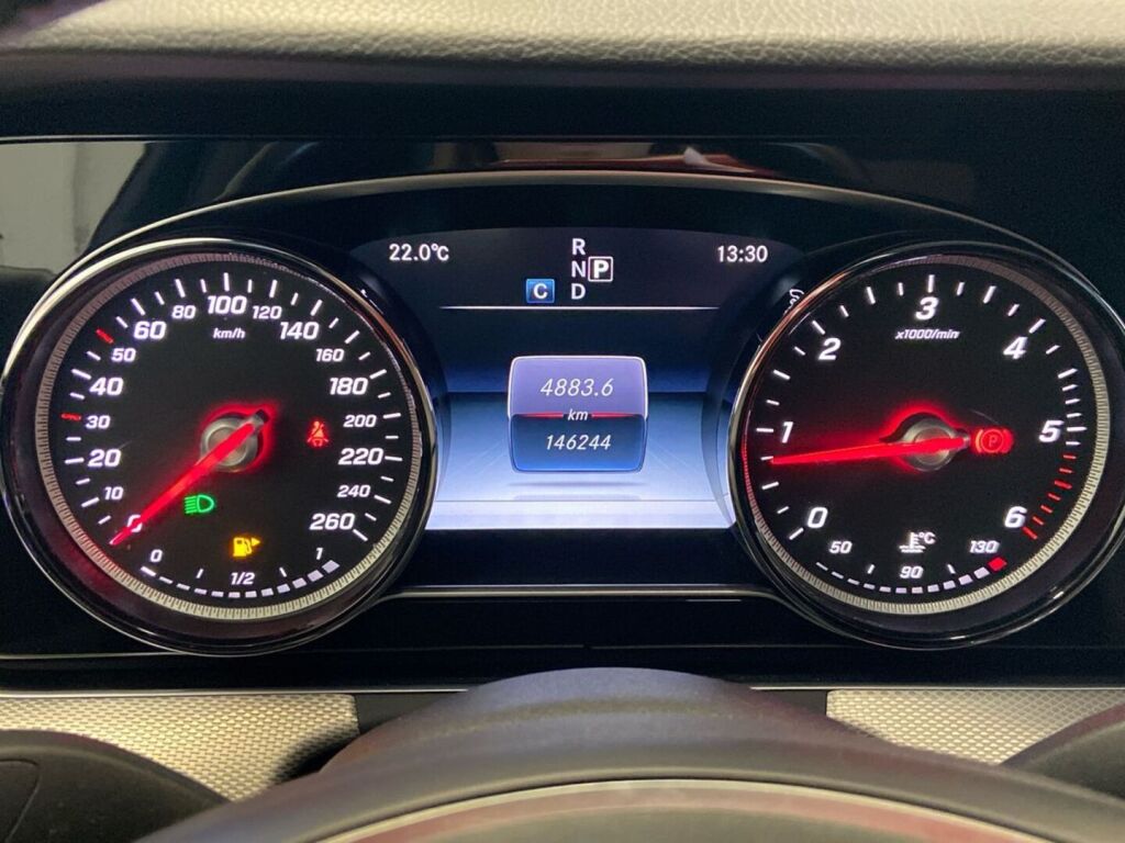 Mercedes-Benz E 2017 Valkoinen