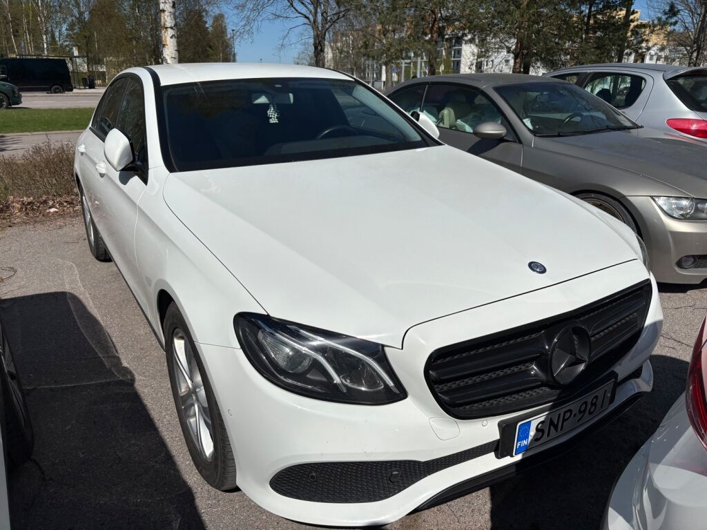 Mercedes-Benz E 2017 Valkoinen