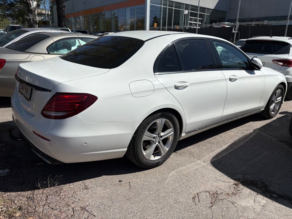 Mercedes-Benz E 2017 Valkoinen