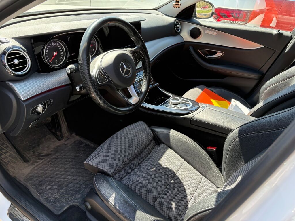 Mercedes-Benz E 2017 Valkoinen