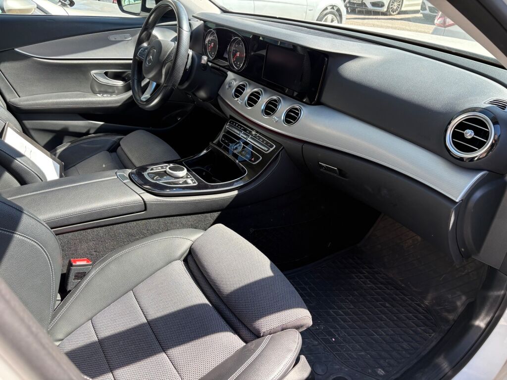 Mercedes-Benz E 2017 Valkoinen