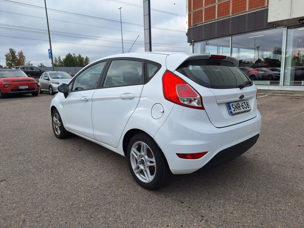 Ford Fiesta 2016 Valkoinen