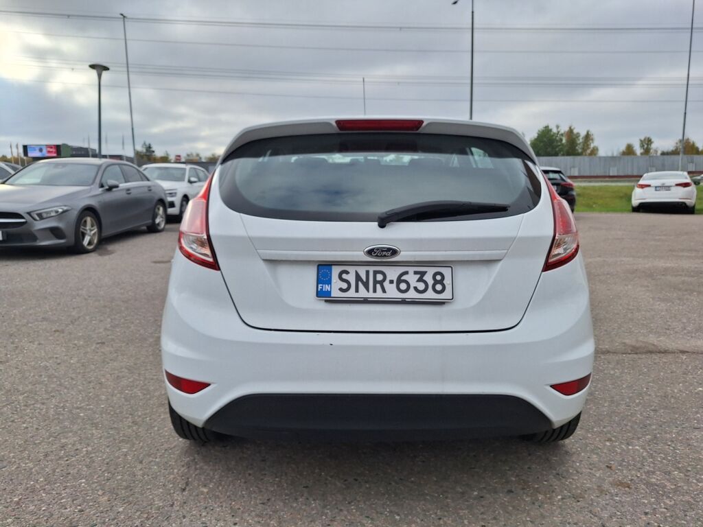 Ford Fiesta 2016 Valkoinen