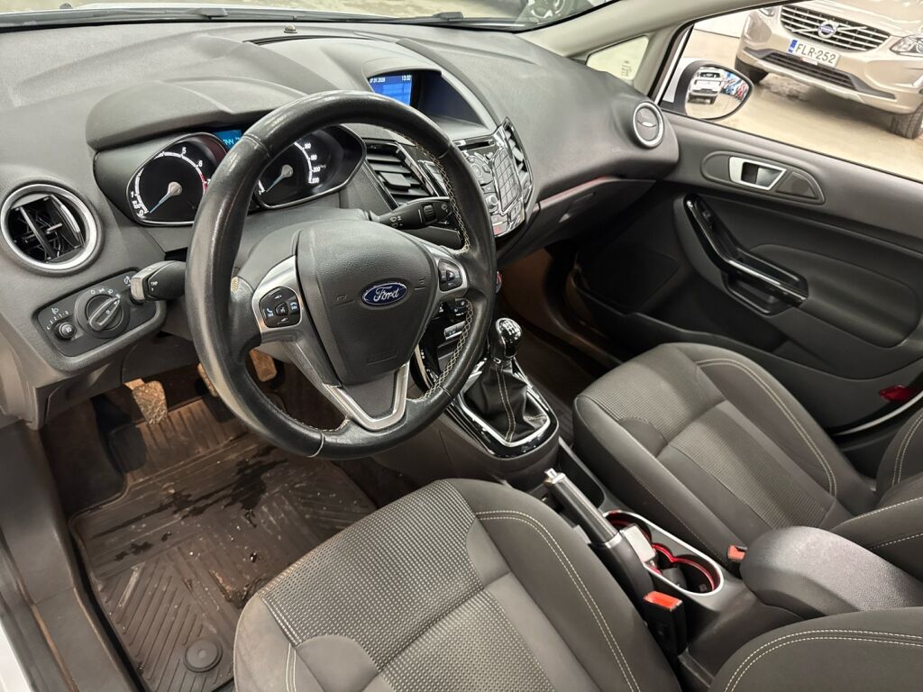 Ford Fiesta 2016 Valkoinen