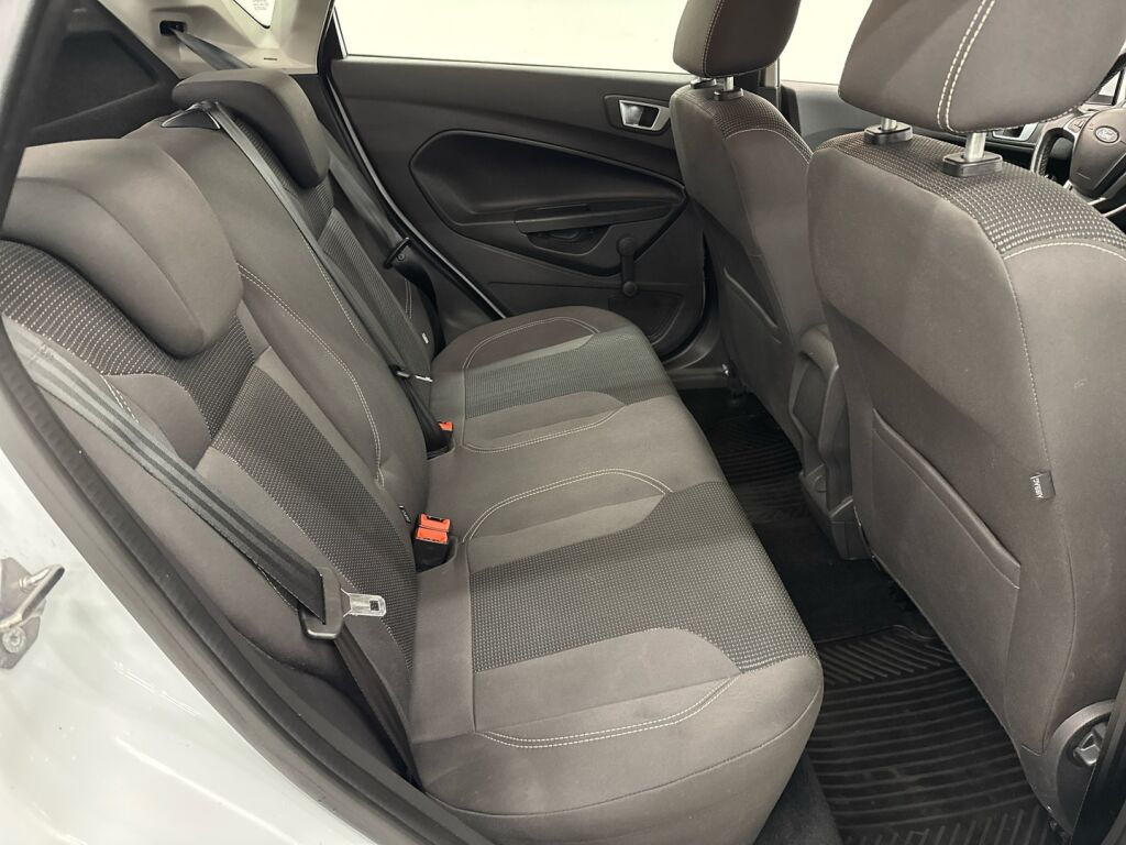 Ford Fiesta 2016 Valkoinen