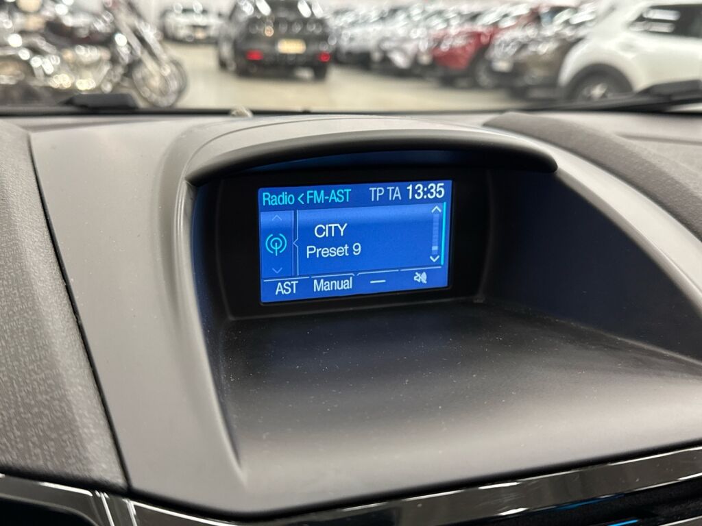 Ford Fiesta 2016 Valkoinen