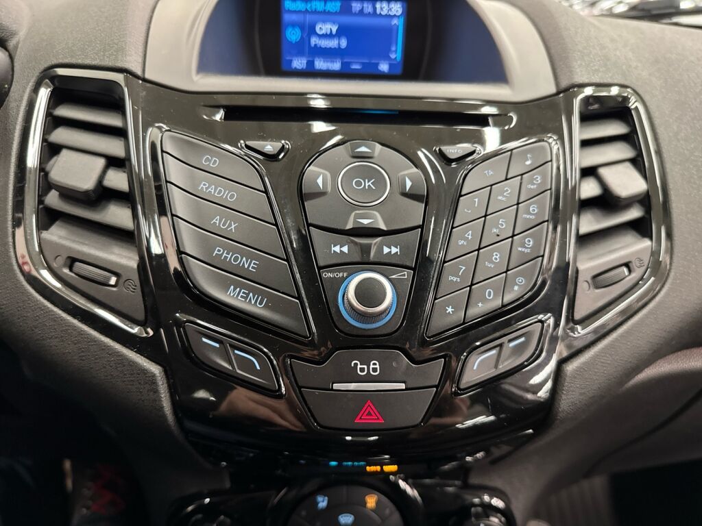 Ford Fiesta 2016 Valkoinen