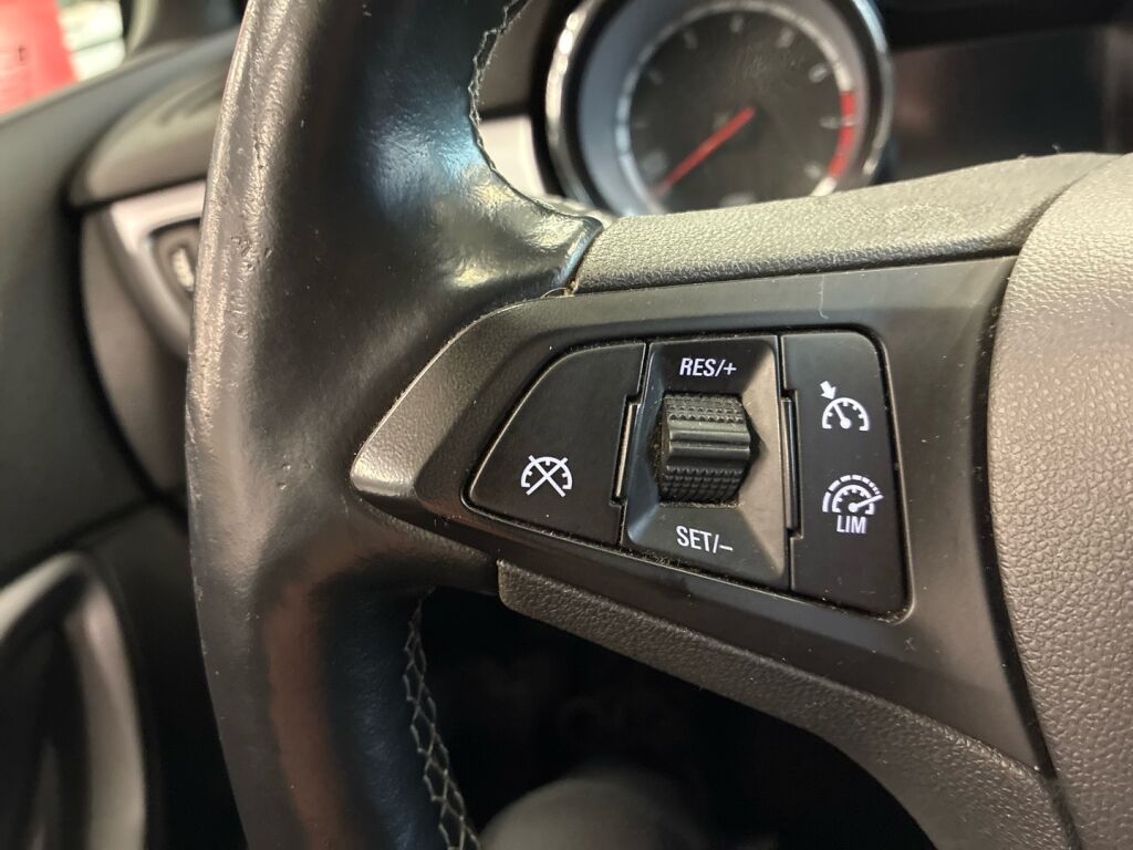 Opel Astra 2016 Valkoinen