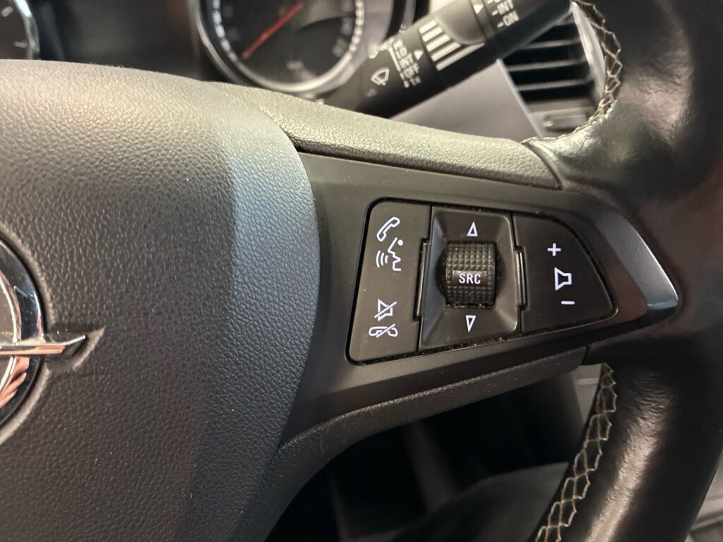 Opel Astra 2016 Valkoinen