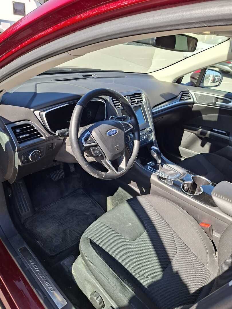 Ford Mondeo 2016 Punainen