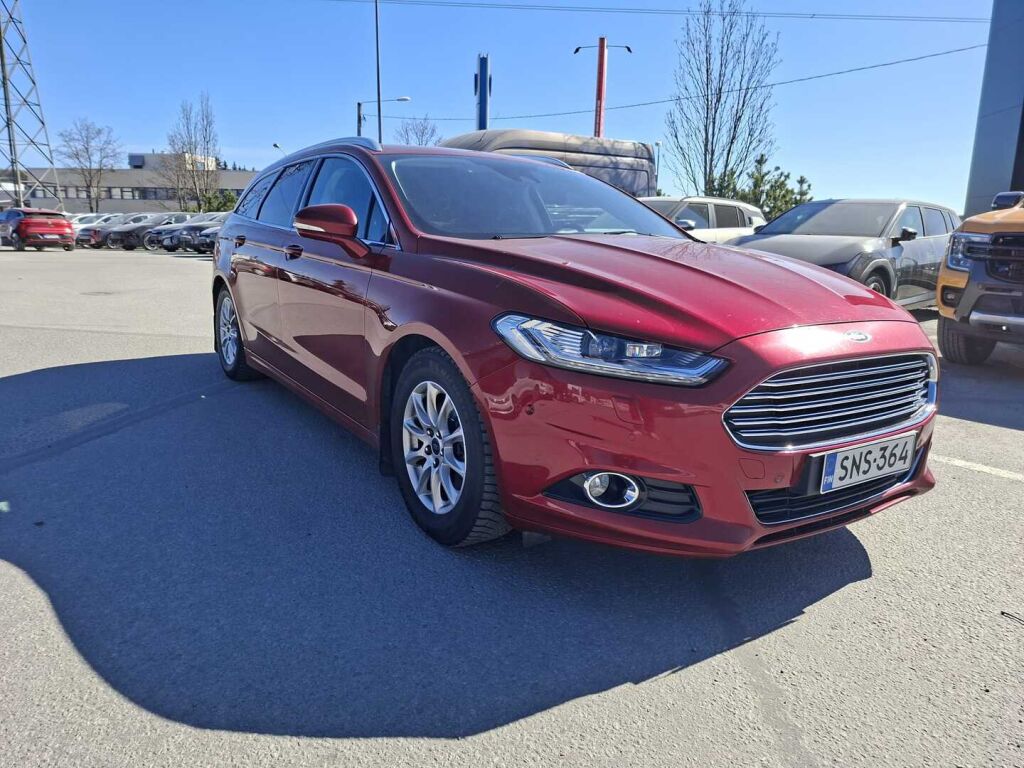 Ford Mondeo 2016 Punainen