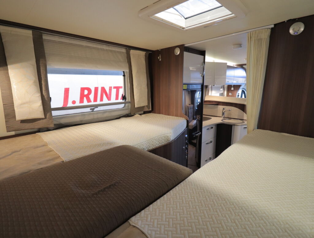 Bürstner NEXXO T 690 2016 Valkoinen