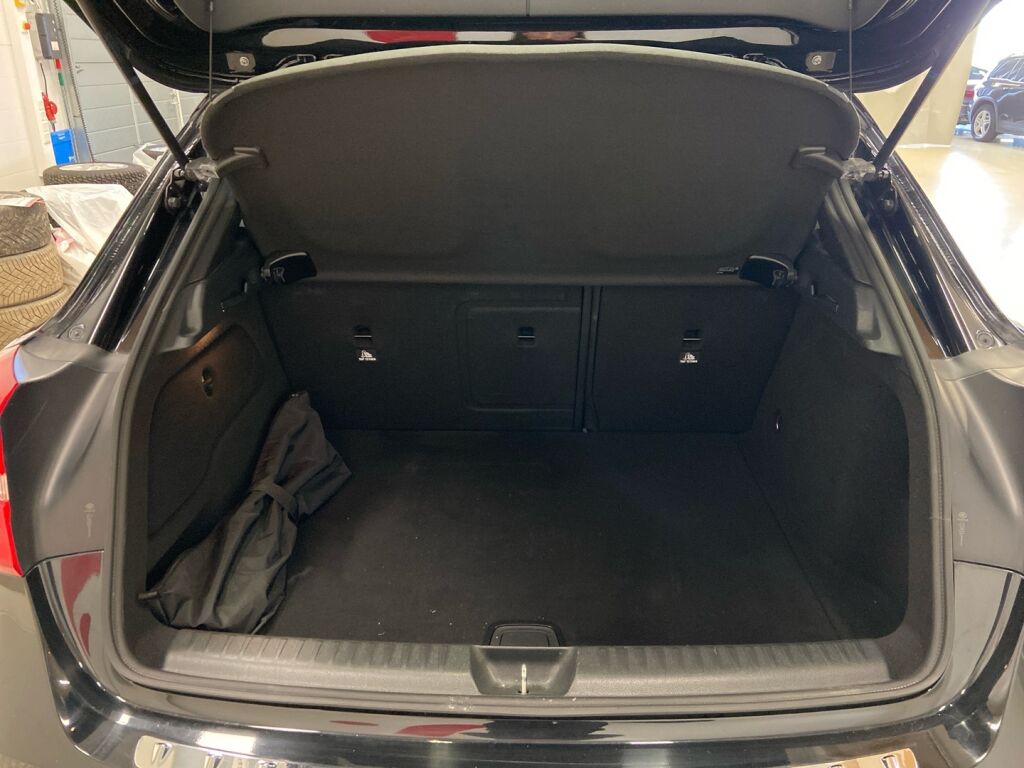 Mercedes-Benz GLA 2016 Musta