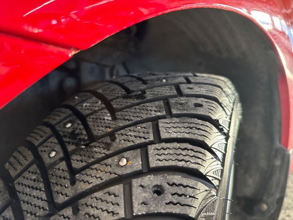 Volkswagen Golf 2016 Punainen