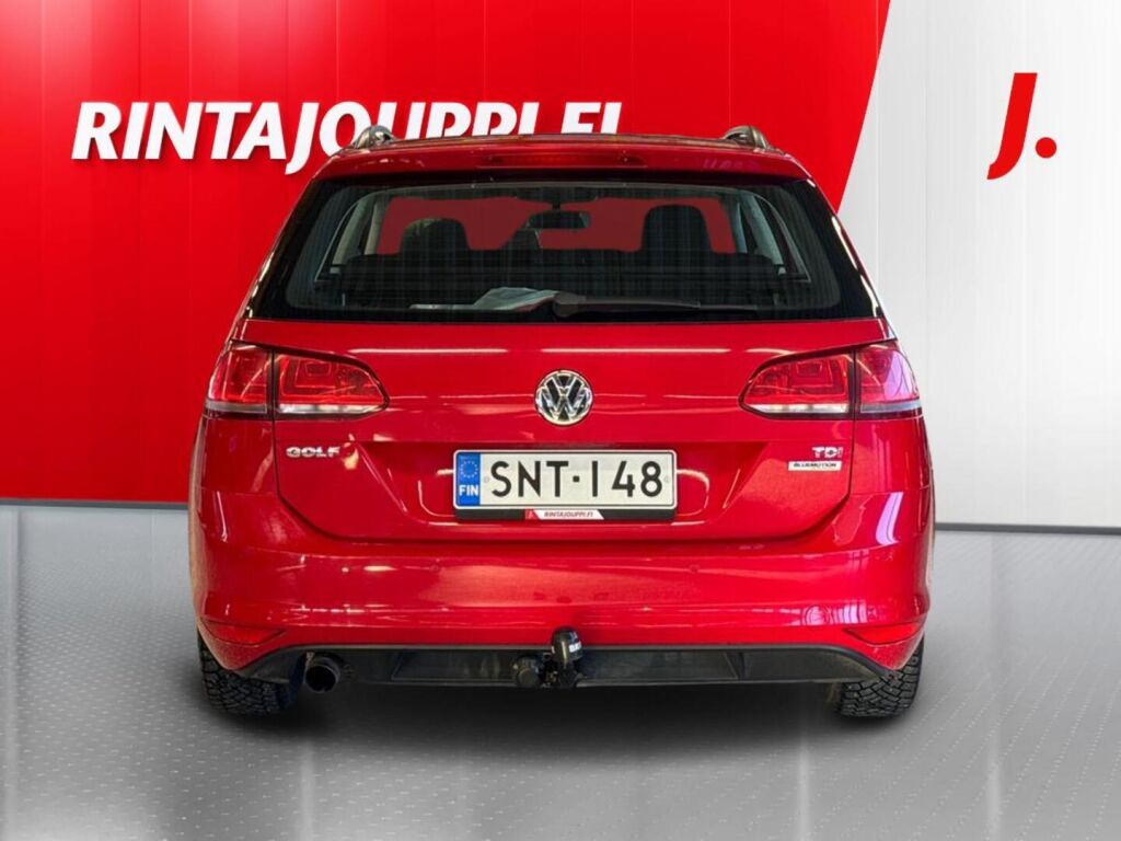 Volkswagen Golf 2016 Punainen
