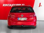 Volkswagen Golf 2016 Punainen