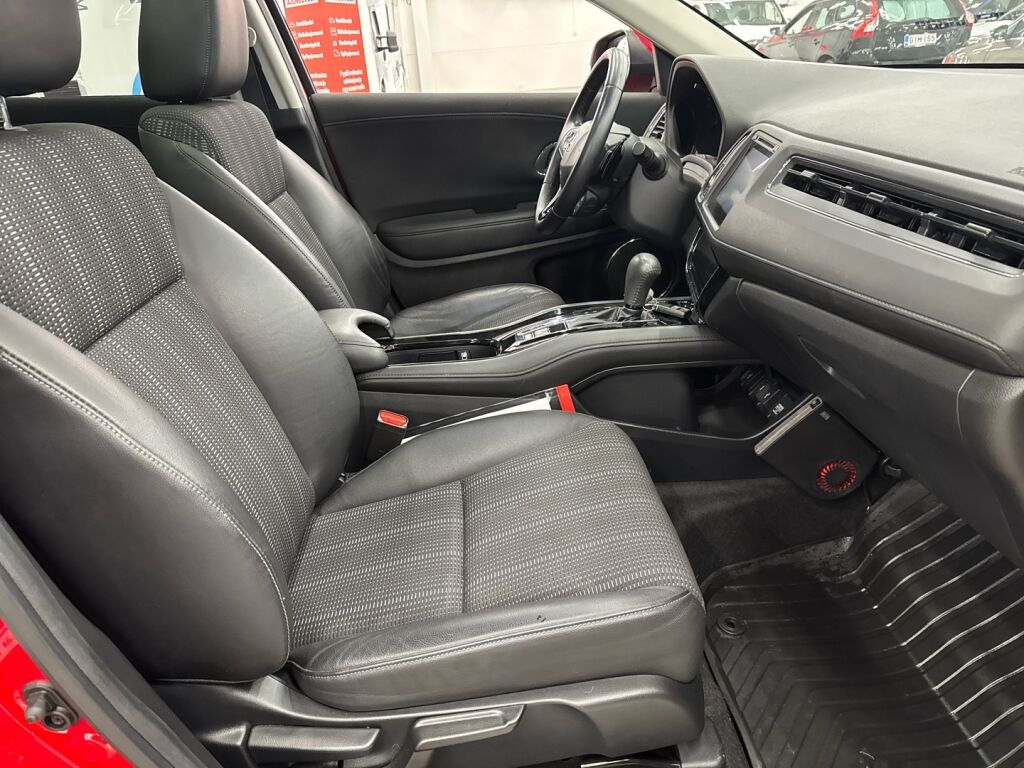Honda HR-V 2016 Punainen