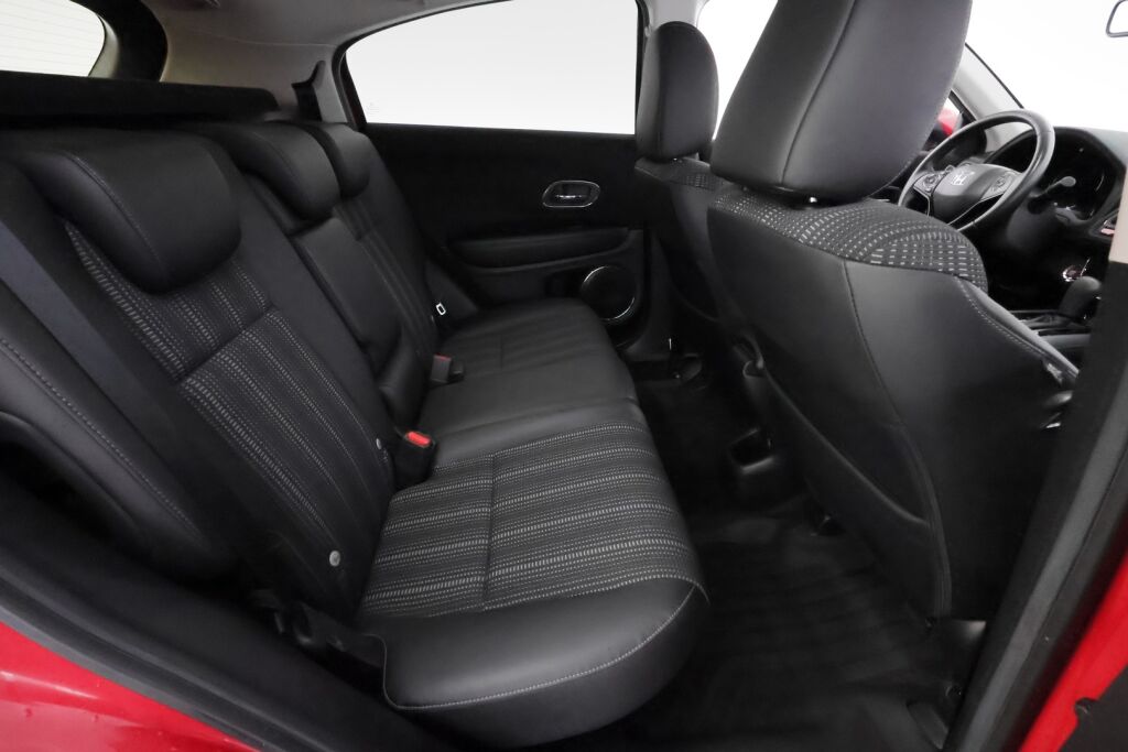 Honda HR-V 2016 Punainen