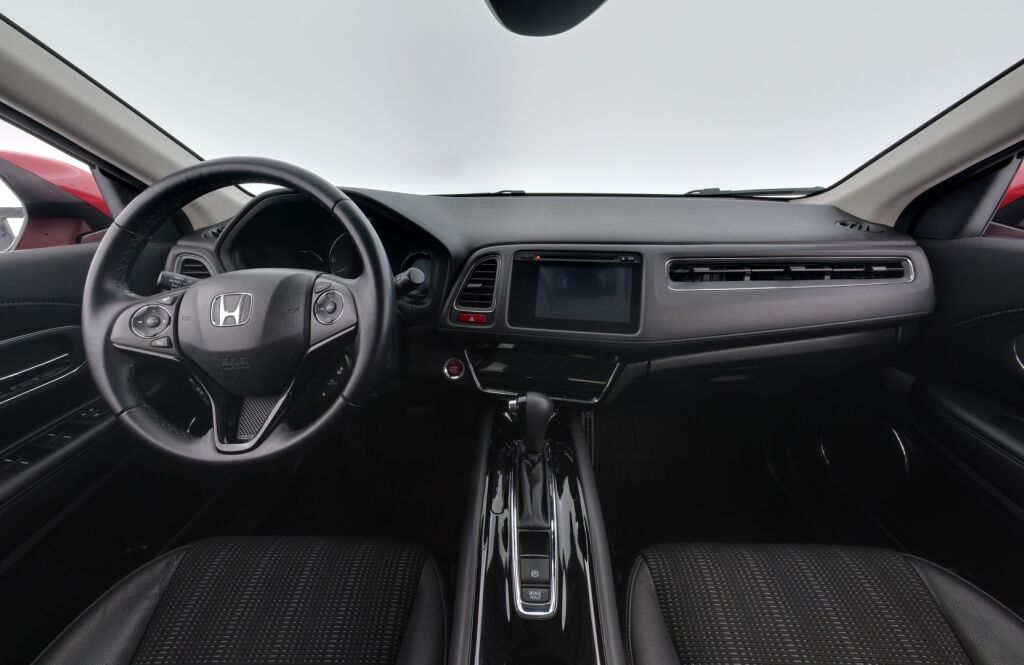 Honda HR-V 2016 Punainen