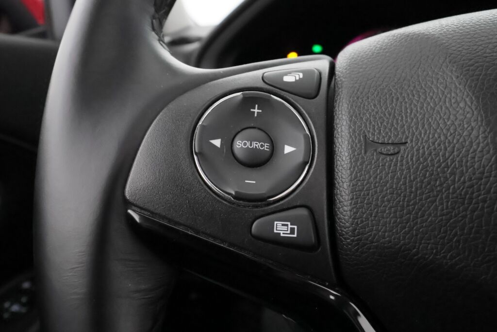 Honda HR-V 2016 Punainen