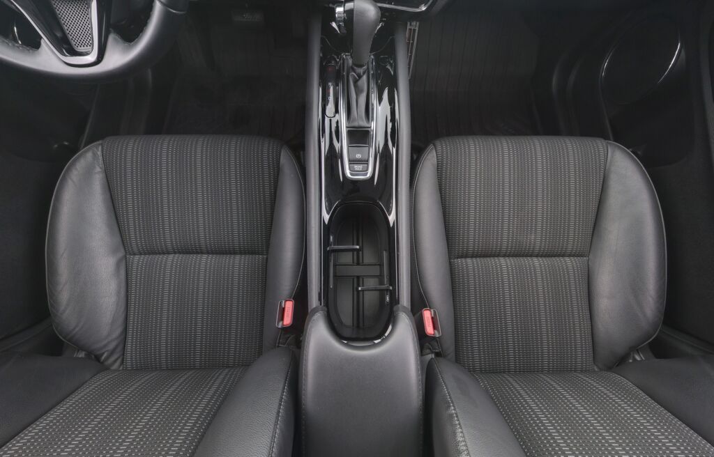 Honda HR-V 2016 Punainen